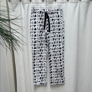Amazon Essentials White Pajama Pants with Black, Red, and Green Print. Penguins!